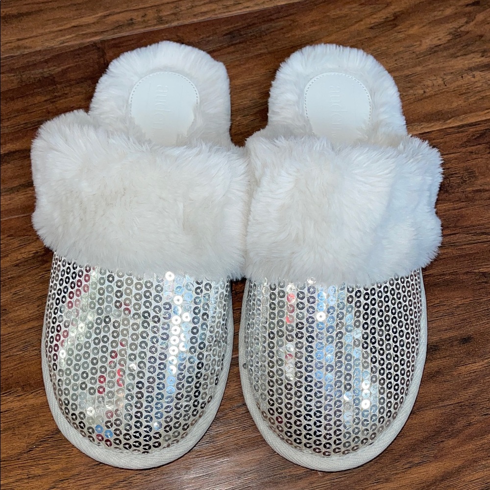 Silver Sequin‎ and White Fur Slippers